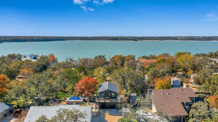 Casita by the Lake vacation rental listed by Lauren Douglas